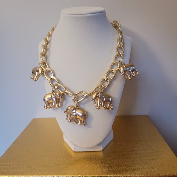 Elephant Necklace. Gold-tone. - Picture 1 of 4